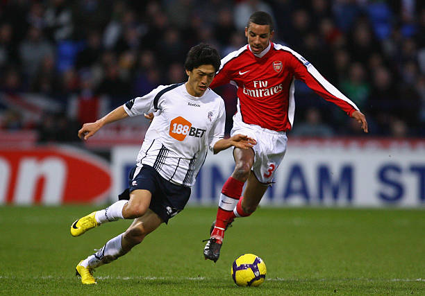 多方因素共 多方因素共